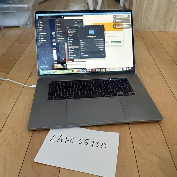MacBook Pro 2019 - 16 inch - 1 TB, Gray, 16 GB, Intel Core i9