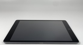 Mint
													Apple iPad 7th Gen - Unlocked, Gray, 128 GB, A2200, photo 5 of 6