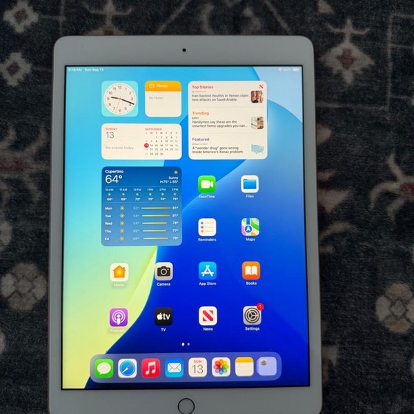 Apple iPad (8th Gen) - Wi-Fi, 32 GB, Gold, A2270