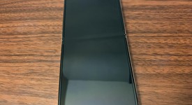 Good
													Samsung Galaxy Z Flip4 5G - Unlocked, Custom, 256 GB, 8 GB, SM-F721U1, Bespoke Edition, photo 3 of 4