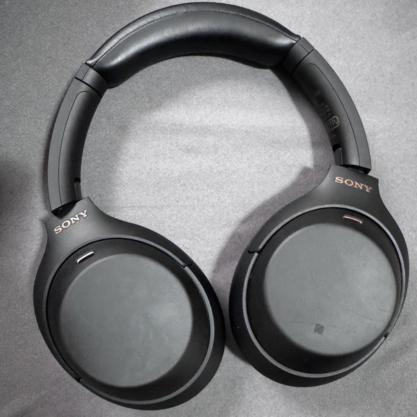 Sony WH-1000XM4 - Black