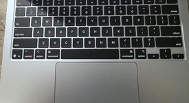 Mint
													MacBook Air 2025 (M4) - 13" - Apple M4, Sky Blue, 256 GB, 16 GB, photo 3 of 9