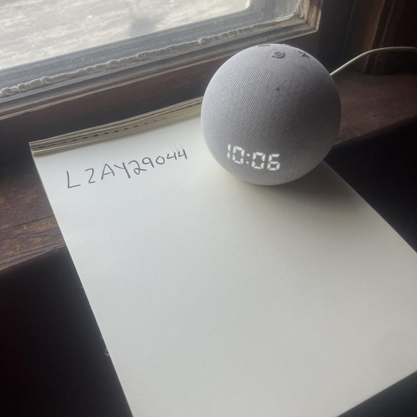 Amazon Echo Dot 5th Gen With Clock - Glacier White