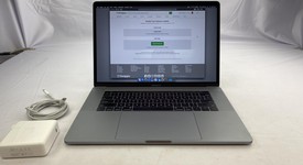 Good
													MacBook Pro 2018 (With Touch Bar) - 15" - I7, Gray, 256 GB, 16 GB, photo 1 of 6