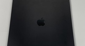 Mint
													Apple iPad Pro 13" (M4) 2024 - Unlocked, Black, 512 GB, 8 GB, A2926, Standard Glass, photo 3 of 7