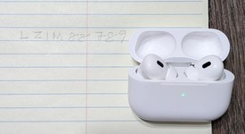 Used
													Apple AirPods Pro 2nd Gen - Lightning, photo 5 of 6