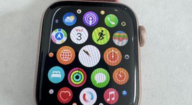 Good
													Apple Watch Series 6 40mm - Gold, A2291 - GPS, Aluminum, photo 1 of 5