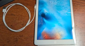 Good
													Apple iPad Air - Unlocked, Silver, 16 GB, photo 1 of 3