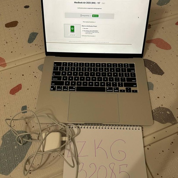 MacBook Air 2025 (M4) - 15 inch - 1 TB, Silver, 32 GB, Apple M4