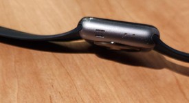 Fair
													Apple Watch Series 3 42mm - Unlocked, Gray, A1861, Aluminum, photo 3 of 5