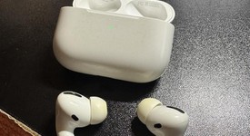 Used
													Apple AirPods Pro - Wireless Case, photo 3 of 3