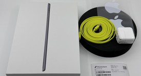Mint
													Apple iPad 5th Gen - Wi-Fi, Gray, 32 GB, A1822, photo 2 of 17
