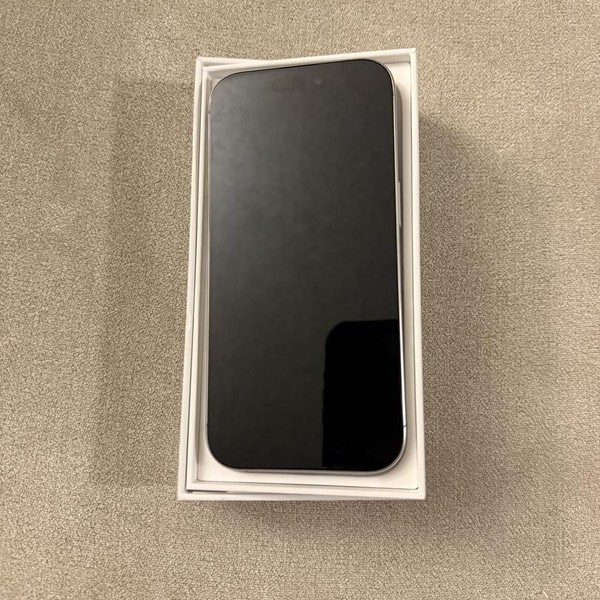 Apple iPhone 16 Pro - Unlocked, 128 GB, White, A3083