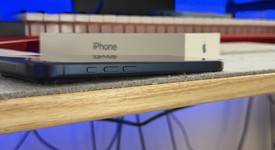 Mint
													Apple iPhone 17 Pro Max - Unlocked, Deep Blue, 512 GB, A3257, photo 4 of 10