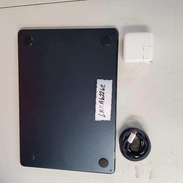MacBook Air 2022 (M2) - 13 inch - 256 GB, Midnight, 8 GB, Apple M2