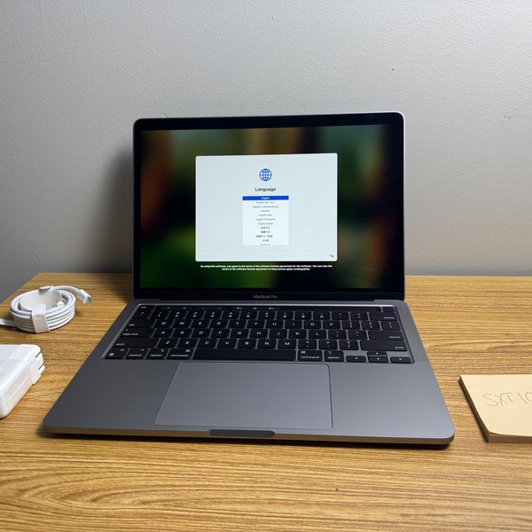 MacBook Pro 2020 - 13 inch - 256 GB, Gray, 8 GB, Apple M1