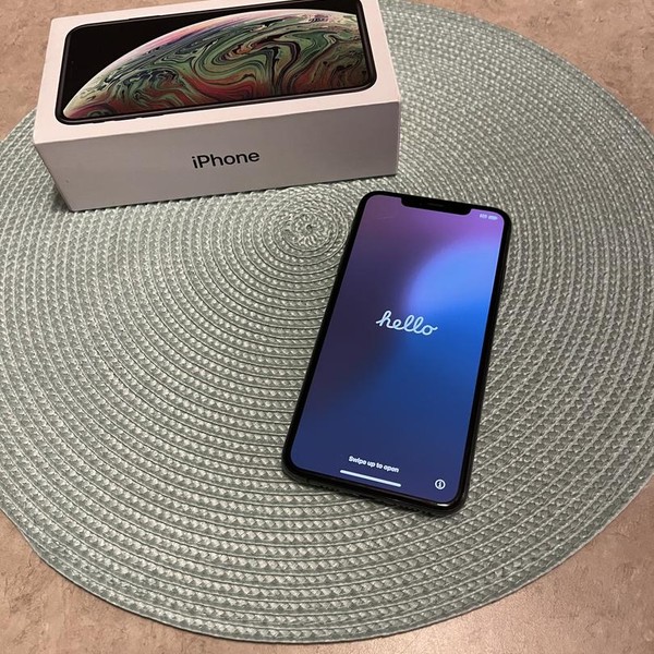 Apple iPhone Xs Max - Unlocked, 256 GB, Gray, A1921