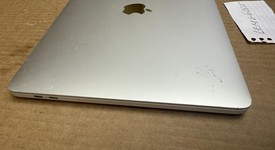 Fair
													MacBook Pro 2020 - 13" - Apple M1, Silver, 256 GB, 8 GB, photo 3 of 11