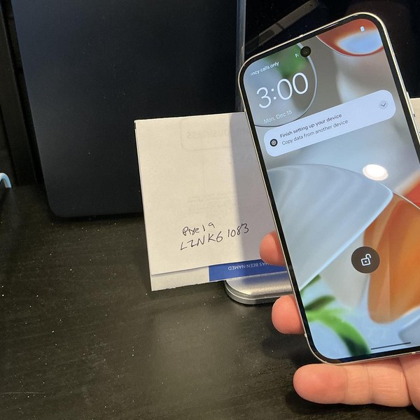 Google Pixel 9 - Unlocked, 128 GB, Porcelain, 12 GB, G2YBB