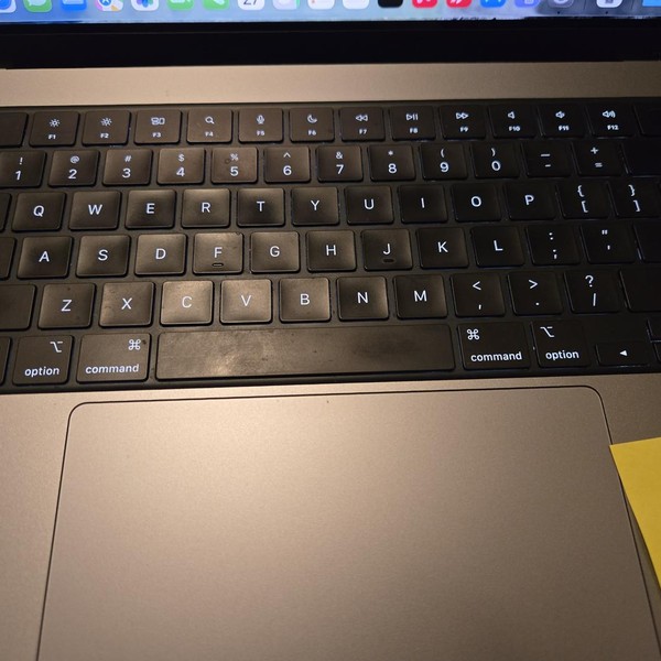 MacBook Pro 2021 - 16 inch - 512 GB, Silver, 32 GB, Apple M1 Pro 10-core