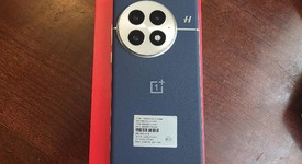 Mint
													OnePlus 13 - Unlocked, Midnight Ocean, 512 GB, 16 GB, photo 3 of 11
