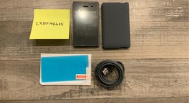 Mint
													Light Phone 2 - Unlocked, Black, 8 GB, 1 GB, photo 4 of 8