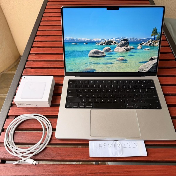 MacBook Pro Late 2023 (M3) - 14 inch - 512 GB, Silver, 36 GB, Apple M3 Pro 11-core, 14-core GPU