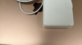 Good
													MacBook Air 2020 - 13" - I5, Gold, 512 GB, 8 GB, photo 4 of 7