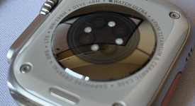 Good
													Apple Watch Ultra 49mm - Unlocked, Titanium, A2622, photo 5 of 7