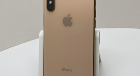 Good
													Apple iPhone Xs - Unlocked, Gold, 256 GB, A1920, photo 3 of 5