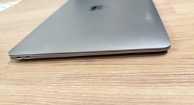 Good
													MacBook Air 2020 - 13" - Apple M1, Gray, 256 GB, 8 GB, photo 4 of 7