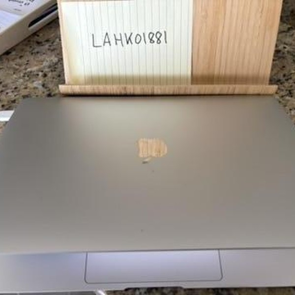 MacBook Air 2018 - 13 inch - 128 GB, Silver, 8 GB, Intel Core i5