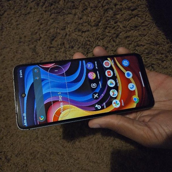 Nuu Smartphone - Unlocked