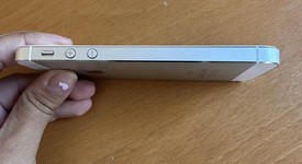 Good
													Apple iPhone 5 - AT&T, White, 16 GB, A1428, photo 3 of 6