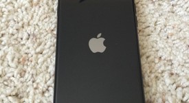 Good
													Apple iPhone SE 2nd Gen 2020 - TracFone, Black, 64 GB, A2275, photo 4 of 9