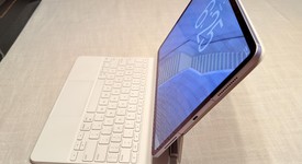 Good
													Apple iPad Air 13" (M3) 2025 - Unlocked, Purple, 1 TB, photo 1 of 5