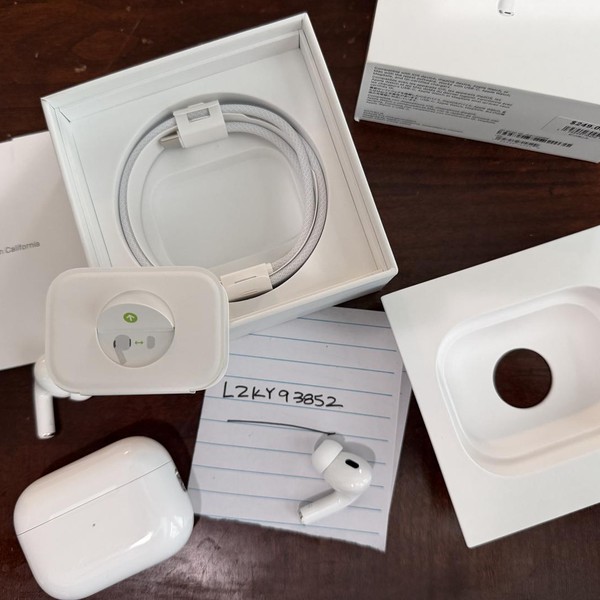 Apple AirPods Pro 2 - USB-C