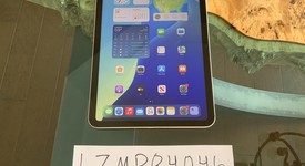 Mint
													Apple iPad 10th Gen - Unlocked, Silver, 64 GB, A2757, photo 2 of 6