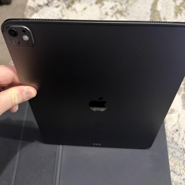 Apple iPad Pro 13 inch (M4) 2024 - Wi-Fi, 512 GB, Black, 8 GB, A2925, Standard Glass