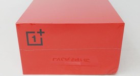 New
													OnePlus 8 Pro - Unlocked Non-US, Blue, 256 GB, 12 GB, IN2020, photo 3 of 4