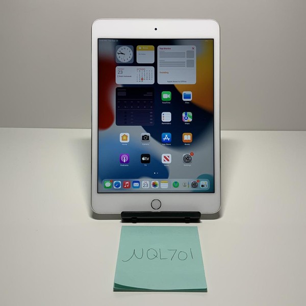 Apple iPad Mini 4 - Wi-Fi, 128 GB, Silver