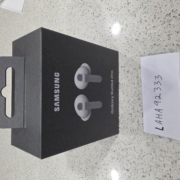 Samsung Galaxy Buds4 Pro - White