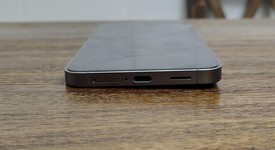 Mint
													Samsung Galaxy S25 FE - Metro by T-Mobile, Black, 128 GB, SM-S731U, photo 3 of 9