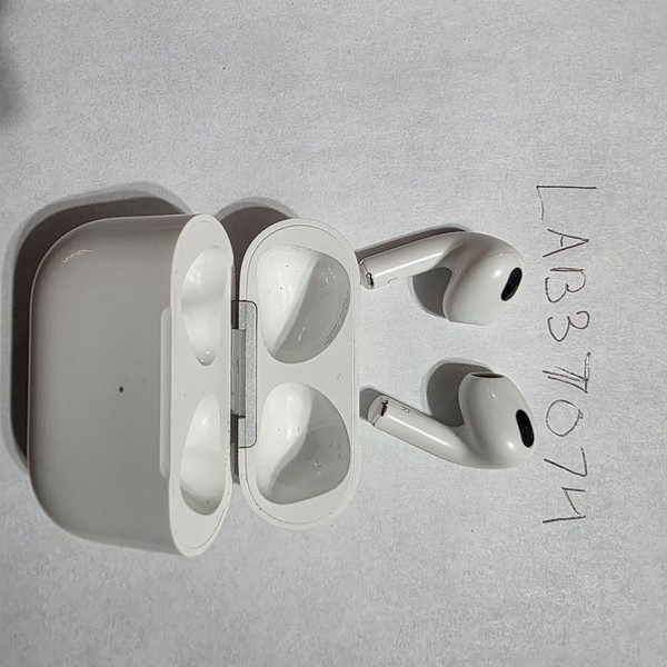 Apple AirPods 3rd Gen - Lightning Case