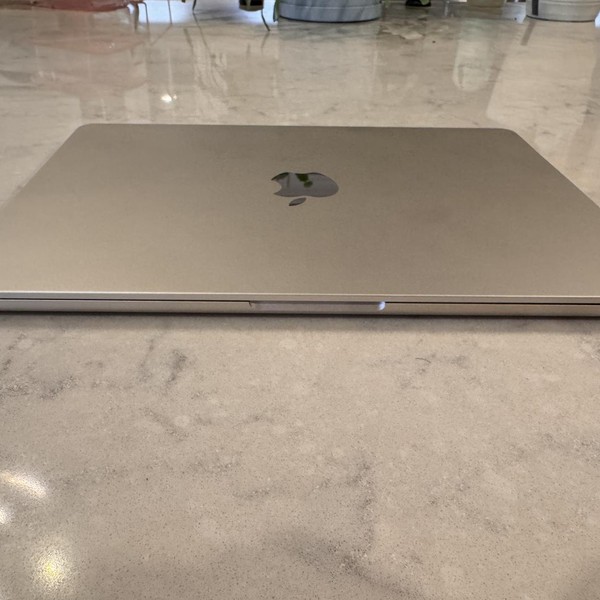 MacBook Air 2024 (M3) - 13 inch - 256 GB, Starlight, 16 GB, Apple M3, 8-core GPU