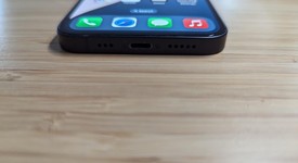 Good
													Apple iPhone 14 - AT&T, Midnight, 128 GB, A2649, photo 4 of 14