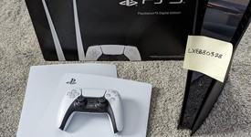 Mint
													PlayStation 5 Digital Edition (2020) - White, 825 GB, Digital Edition, photo 1 of 7