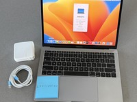 MacBook Pro 2017 (No Touch Bar) - 13"