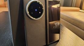 Mint
													Vivo X Fold5 - Unlocked Non-US, Green, 256 GB, 12 GB, photo 3 of 23