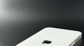 Mint
													Apple iPhone 13 - Unlocked, Starlight, 256 GB, A2482, photo 5 of 6